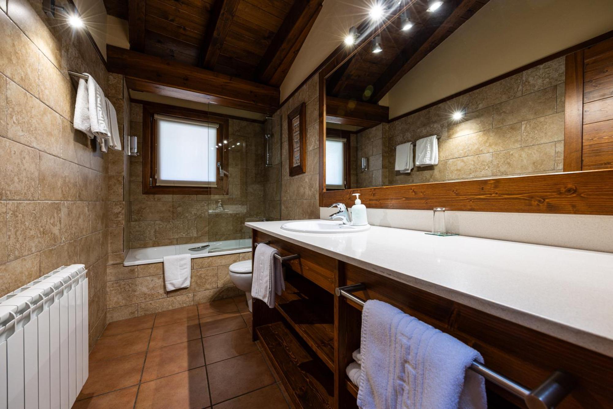 Aparthotel Bellver Bellver De Cerdanya Eksteriør bilde
