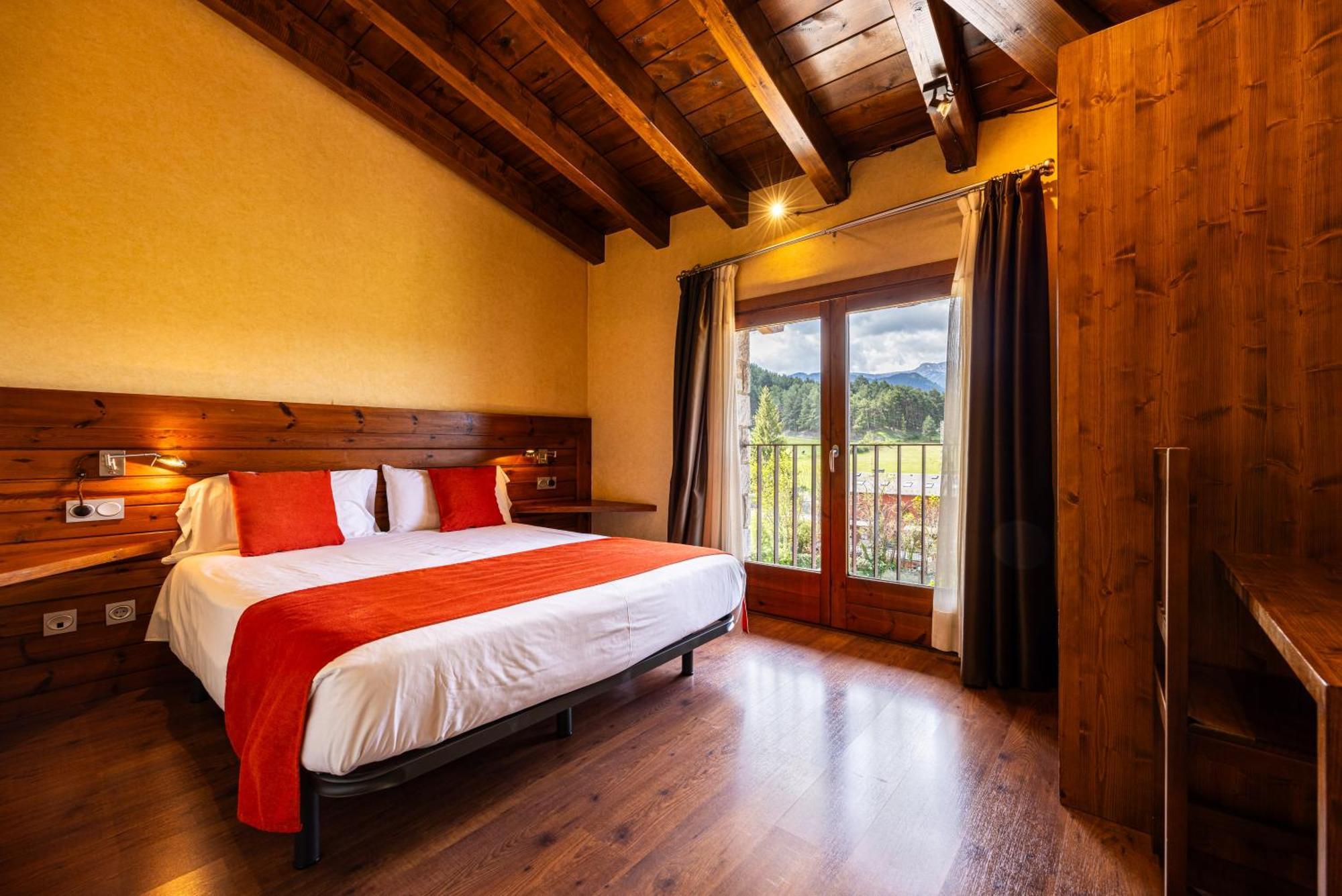 Aparthotel Bellver Bellver De Cerdanya Eksteriør bilde