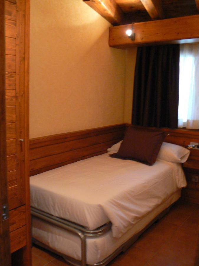 Aparthotel Bellver Bellver De Cerdanya Rom bilde